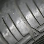 【画像】タイヤのひび割れ放置は危険！　ひびの発生する5つの原因とは 〜 画像2
