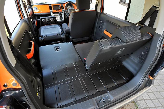 まるで兄弟 スズキの人気モデル ハスラー と クロスビー の違いをチェック 自動車情報 ニュース Web Cartop まるで兄弟 スズキの人気モデル ハスラー と クロスビー の違いをチェック 自動車情報 ニュース Web Cartop