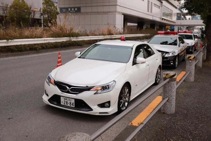 メルセデス ベンツやレクサスなどの高級ブランドがパトカーに採用されない理由とは 自動車情報 ニュース Web Cartop メルセデス ベンツやレクサスなどの高級ブランドがパトカーに採用されない理由とは 自動車情報 ニュース Web Cartop