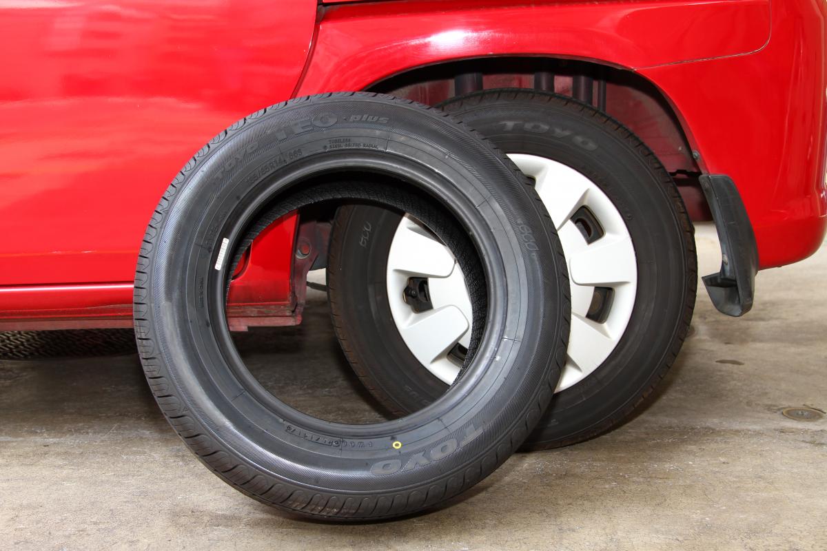 長期在庫の未使用新品タイヤに性能低下はないのか 自動車情報 ニュース Web Cartop 長期在庫の未使用新品タイヤに性能低下はないのか 自動車情報 ニュース Web Cartop