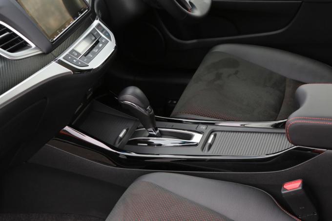 画像ギャラリー 試乗 使えない3列目は潔く排除 5人乗りを追加したホンダ ジェイドは走りも痛快 画像9 自動車情報 ニュース Web Cartop