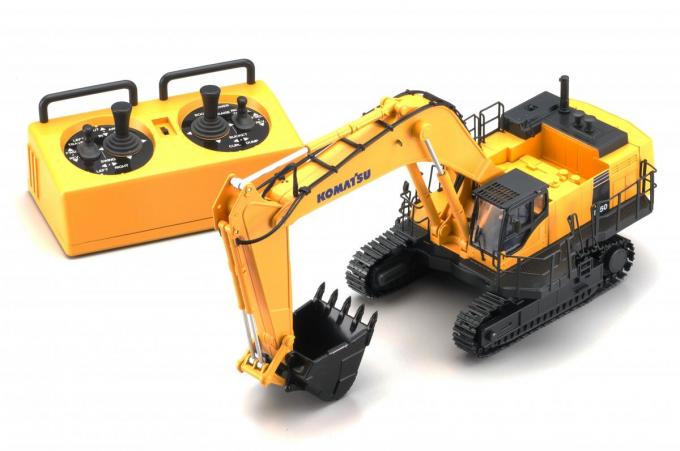 重厚感もアップしてよりリアルに! 京商からコマツ油圧ショベルの赤外線コントロールモデルが発売
