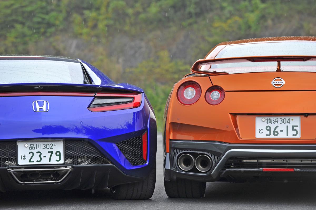 3本や4本出しも 高性能車のマフラー出口はなぜ数が多いのか 自動車情報 ニュース Web Cartop 3本や4本出しも 高性能車のマフラー出口はなぜ数が多いのか 自動車情報 ニュース Web Cartop