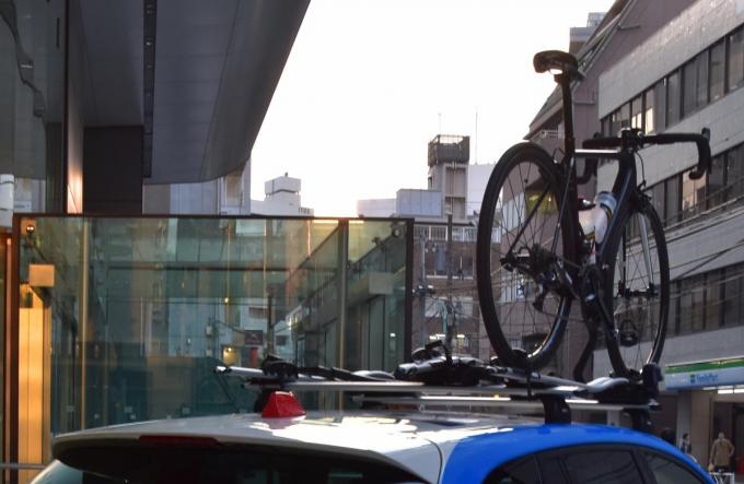 自転車にテントまで クルマのルーフに積める荷物の重量とは 自動車情報 ニュース Web Cartop 自転車にテントまで クルマのルーフに積める荷物の重量とは 自動車情報 ニュース Web Cartop