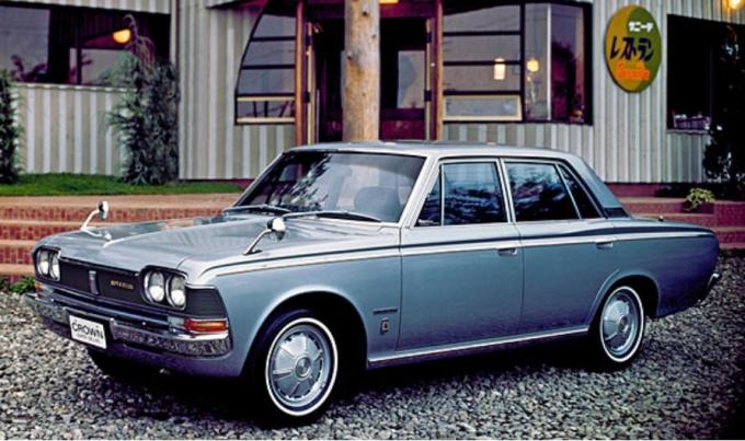 日本の高級車の歴史はトヨタ クラウンの歴史 歴代14モデルを振り返る 自動車情報 ニュース Web Cartop 日本の高級車の歴史はトヨタ クラウンの歴史 歴代14モデルを振り返る 自動車情報 ニュース Web Cartop