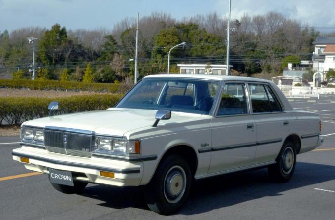 日本の高級車の歴史はトヨタ クラウンの歴史 歴代14モデルを振り返る 自動車情報 ニュース Web Cartop