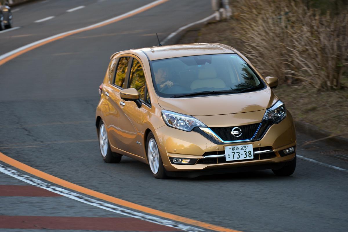 日産ノートが日産車48年ぶりの販売首位を手放しで喜べない複雑な事情 自動車情報 ニュース Web Cartop 日産ノートが日産車48年ぶりの販売首位を手放しで喜べない複雑な事情 自動車情報 ニュース Web Cartop