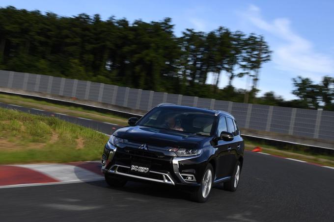 試乗 Ev走行距離が伸びてコーナーまで楽しくなった新型三菱アウトランダーphevプロトに乗った 自動車情報 ニュース Web Cartop
