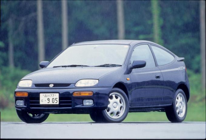 一時代を築いたマツダ ファミリア 初代から9代目まで激動の歴史を追う 自動車情報 ニュース Web Cartop