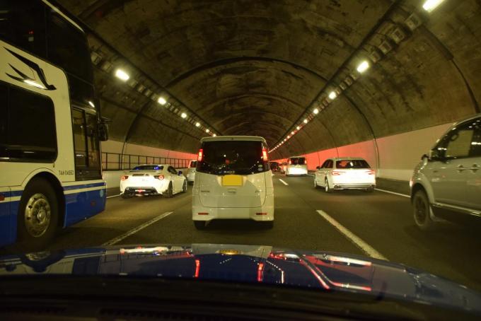 詰められるだけ詰めるべき 渋滞時の適正な車間距離とは 自動車情報 ニュース Web Cartop 詰められるだけ詰めるべき 渋滞時の適正な車間距離とは 自動車情報 ニュース Web Cartop