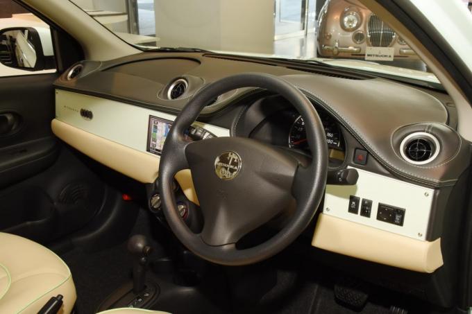 光岡 ビュートなでしこ に期間限定特別仕様車 フレンチマカロン 登場 自動車情報 ニュース Web Cartop 光岡 ビュートなでしこ に期間限定特別仕様車 フレンチマカロン 登場 自動車情報 ニュース Web Cartop