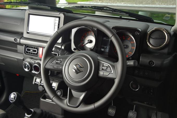 シンプルながら機能的 スズキ 新型ジムニーの内外装などディテールを詳細チェック 自動車情報 ニュース Web Cartop 2ページ目