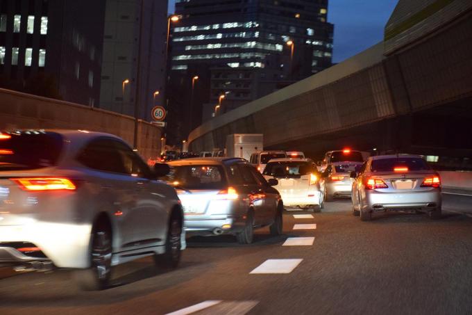 どうしても高速道路の合流が苦手な人が覚えておくべき３つのコツ