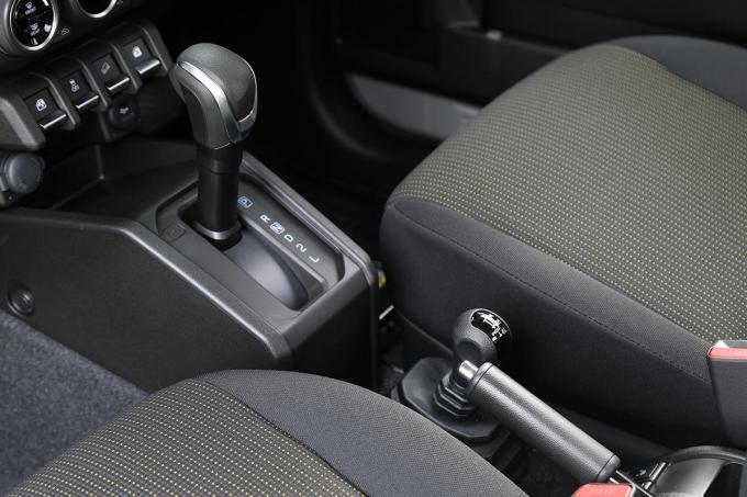 ジムニーのマニュアルは運転が楽しい 速効で買ったオーナーが使用リポート 自動車情報 ニュース Web Cartop ジムニーのマニュアルは運転が楽しい 速効で買ったオーナーが使用リポート 自動車情報 ニュース Web Cartop
