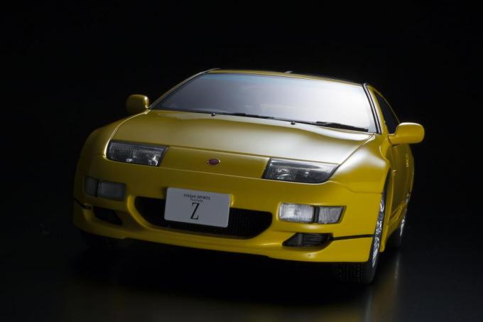 京商SAMURAIシリーズの最新作「1/18スケール Z32フェアレディZ」が登場