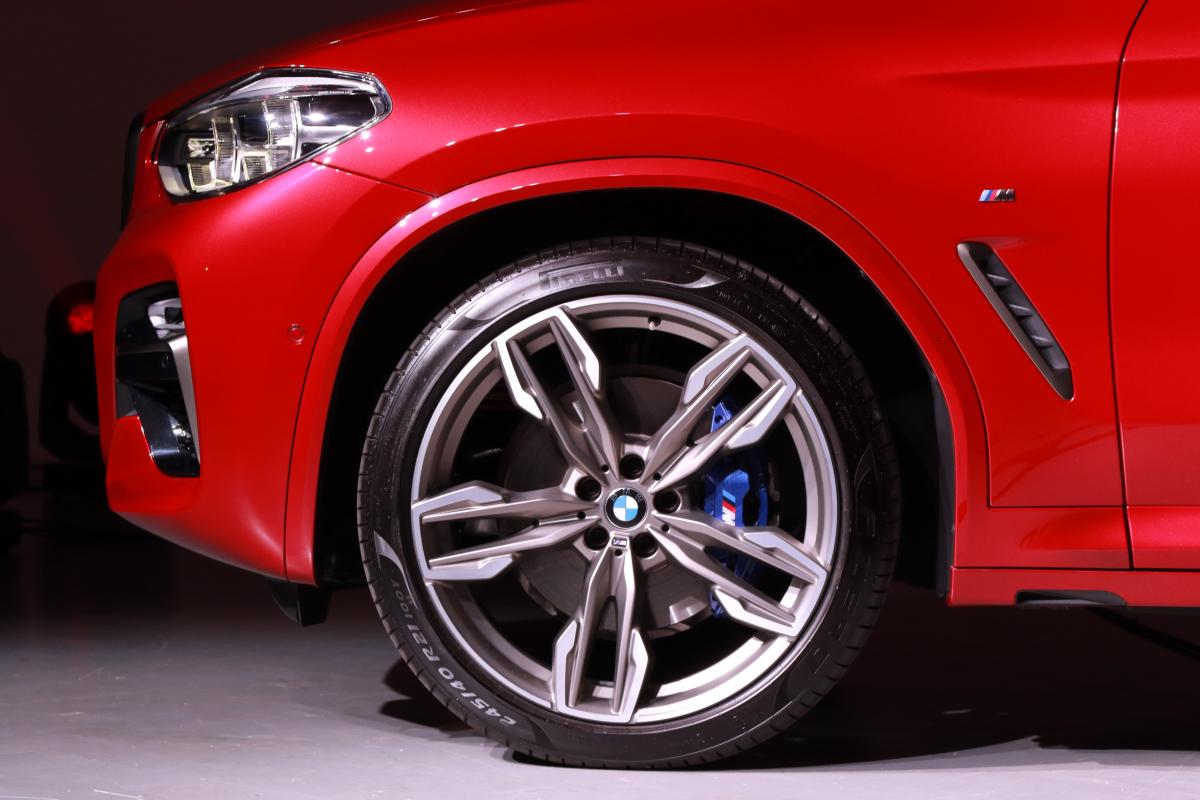 BMW X4 〜 画像3