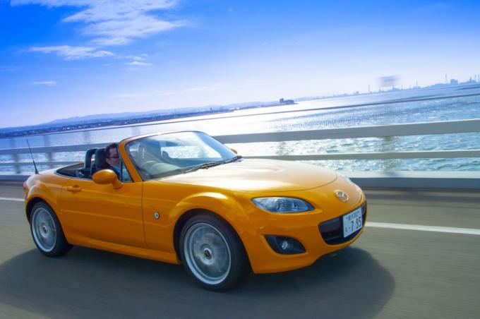 乗れば10歳若返れる リタイヤ組にオススメの中古スポーツカーたち 自動車情報 ニュース Web Cartop 乗れば10歳若返れる リタイヤ組にオススメの中古スポーツカーたち 自動車情報 ニュース Web Cartop