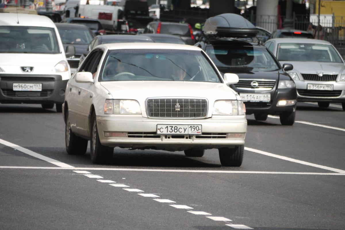 画像ギャラリー 日本の右ハンドル仕様が走りまくる ロシアのカオスな中古車事情 画像6 自動車情報 ニュース Web Cartop