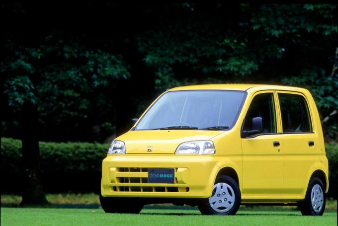 隠れた人気車 名車じゃないのに未だに街中でよく見かける旧いクルマ5選 自動車情報 ニュース Web Cartop 隠れた人気車 名車じゃないのに未だに街中でよく見かける旧いクルマ5選 自動車情報 ニュース Web Cartop