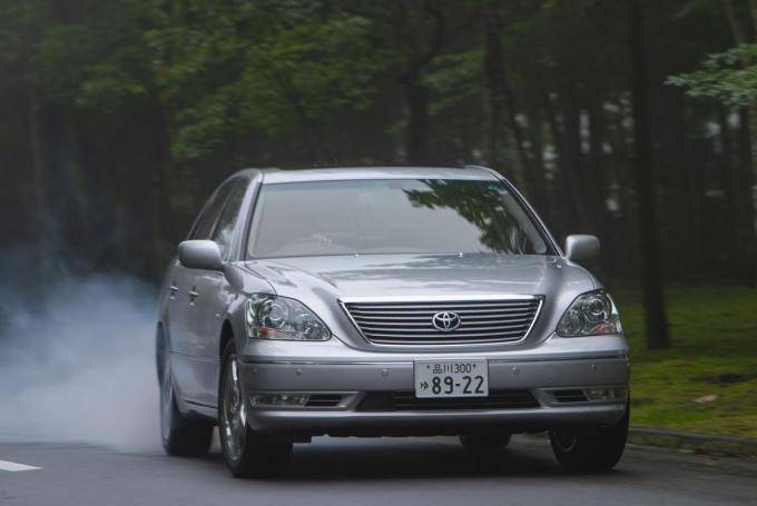 隠れた人気車 名車じゃないのに未だに街中でよく見かける旧いクルマ5選 自動車情報 ニュース Web Cartop 隠れた人気車 名車じゃないのに未だに街中でよく見かける旧いクルマ5選 自動車情報 ニュース Web Cartop