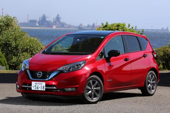 安全な車を高齢者に勧めたい 0万円程度で手に入る国産車6選 自動車情報 ニュース Web Cartop 安全な車を高齢者に勧めたい 0万円程度で手に入る国産車6選 自動車情報 ニュース Web Cartop