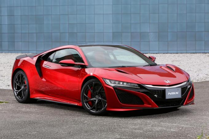 スーパーカーの多い都心でも見かけない? 復活した2代目ホンダNSXは失敗作なのか