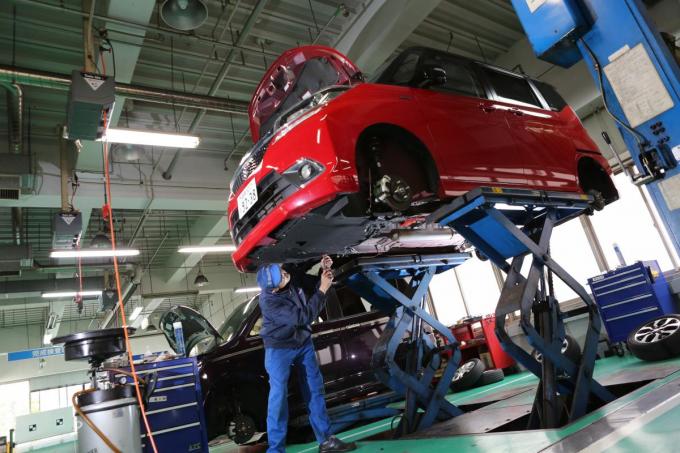 義務だけどやらなくても罰則はナシ クルマの法定12カ月点検の意味とは 自動車情報 ニュース Web Cartop 義務だけどやらなくても罰則はナシ クルマの法定12カ月点検の意味とは 自動車情報 ニュース Web Cartop