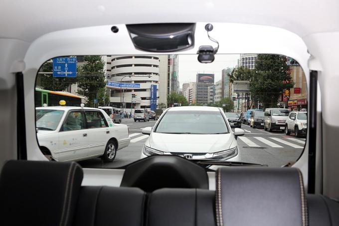 事故はもちろんアオリ運転対策ならコレ! 前後別体カメラのドライブレコーダーの決定版