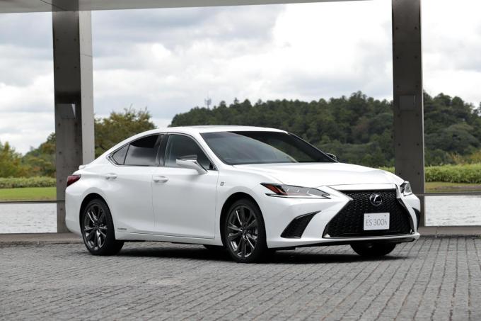 Is Gs Lsとセダンが充実するレクサスが新たにesを投入する狙いとは 自動車情報 ニュース Web Cartop