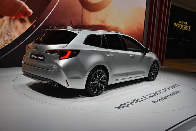 現地速報 フランス パリサロンでワゴンボディのカローラツーリングスポーツをワールドプレミア 自動車情報 ニュース Web Cartop