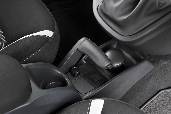 家族のためにガマンして運転はもう古い 長距離移動のストレスから解放される走り系ミニバン５選 自動車情報 ニュース Web Cartop