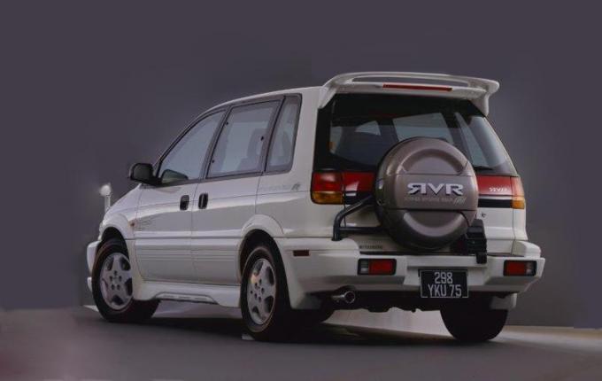 一見鈍足なのにエンジンは強烈 スポーツカーをぶっちぎれる異端のクルマ5選 自動車情報 ニュース Web Cartop 一見鈍足なのにエンジンは強烈 スポーツカーをぶっちぎれる異端のクルマ5選 自動車情報 ニュース Web Cartop