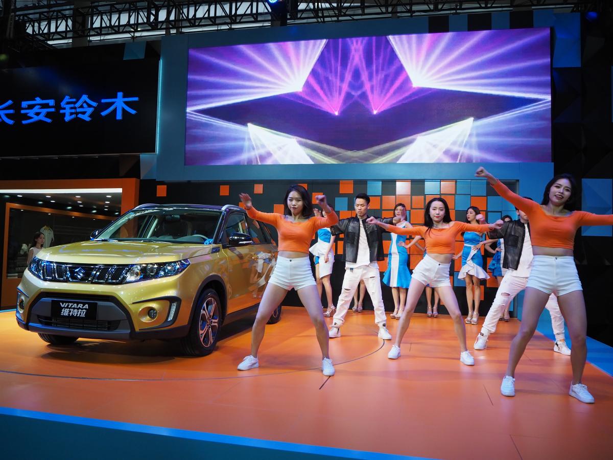 怪しいパクリキャラに野外ライブ 中国 広州モーターショーの勢いは日本も見習うところアリ 自動車情報 ニュース Web Cartop