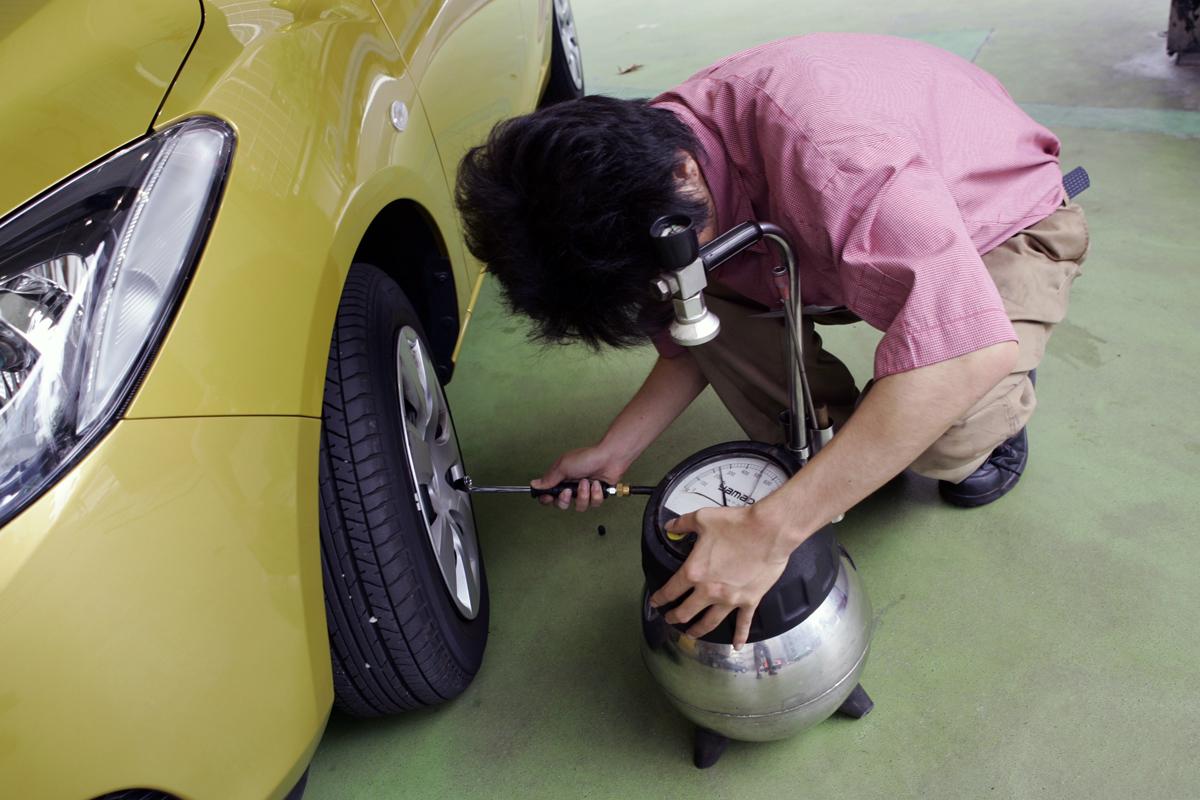 パンクしていないのにクルマのタイヤの空気圧が自然と下がる理由とは 写真2 Goo 自動車