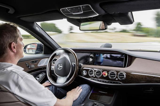 完全自動運転技術が実現・浸透すれば事故ゼロの社会が訪れるのか?