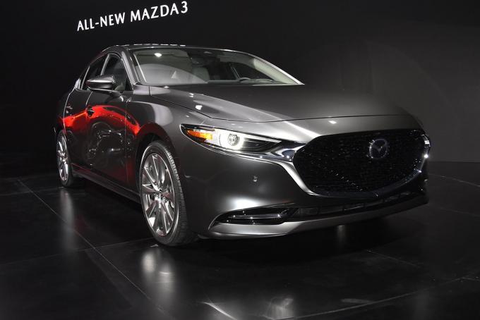 新世代マツダの第1弾 Laオートショーで新型mazda3 アクセラ が登場 自動車情報 ニュース Web Cartop