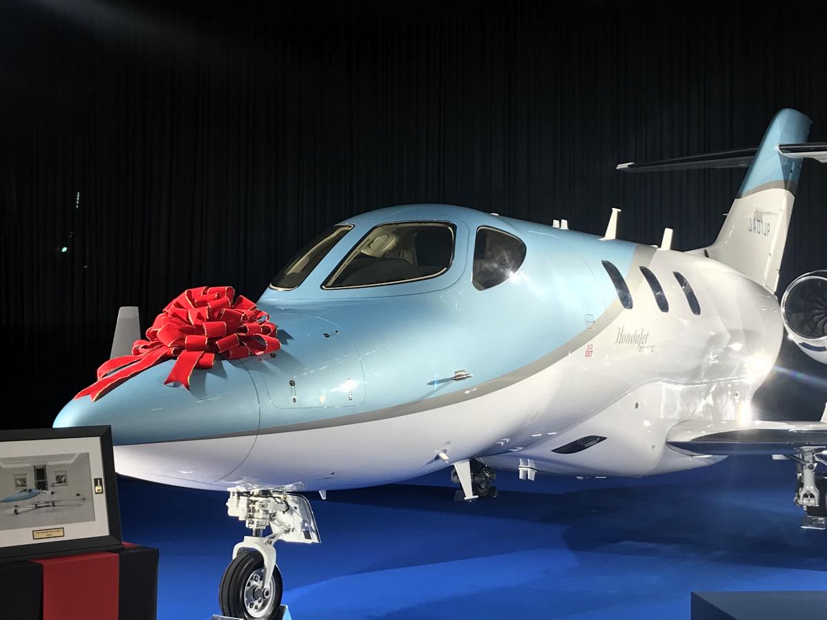 ついにホンダジェットが日本で納機! 初号機を手にしたオーナーの姿とは? | 自動車情報・ニュース WEB CARTOP