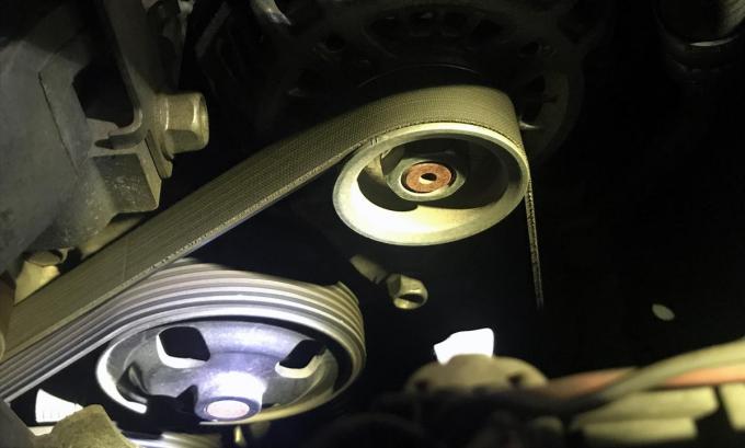 メーカー指定だとギリギリすぎ クルマの消耗品７つと本当の交換時期 自動車情報 ニュース Web Cartop