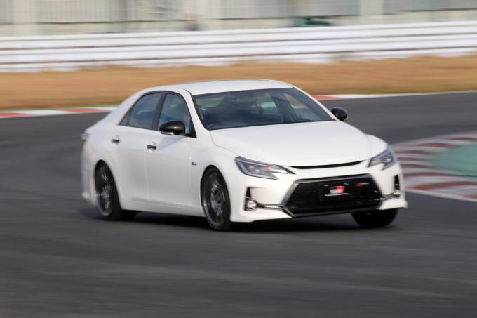 試乗 操る喜び満点 新型トヨタ マークx Grmnをドリキン土屋圭市がサーキットで試乗 自動車情報 ニュース Web Cartop 2ページ目