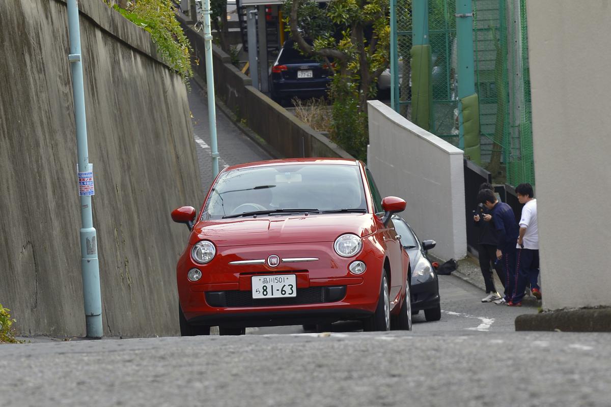 脱出不能でパニック クルマで狭路に迷い込み身動きがとれなくなったときの対処法とは 自動車情報 ニュース Web Cartop 2ページ目 脱出不能でパニック クルマで狭路に迷い込み身動きがとれなくなったときの対処法とは 自動車情報 ニュース Web Cartop 2ページ目