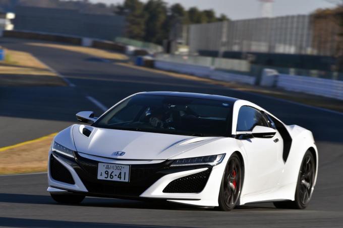 いまやインチも当たり前 自動車メーカーが進める大径偏平タイヤ化のメリットとは 自動車情報 ニュース Web Cartop