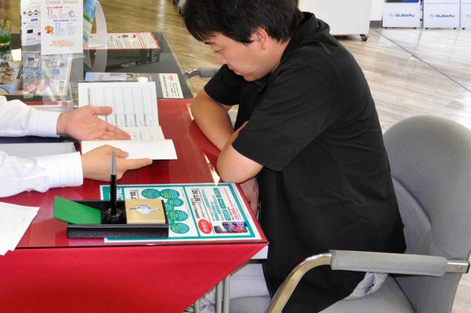 新車購入の一発商談で限界値引きはほぼ不可能 いきなり大幅値引きを提示するセールスマンの裏側 自動車情報 ニュース Web Cartop 2ページ目