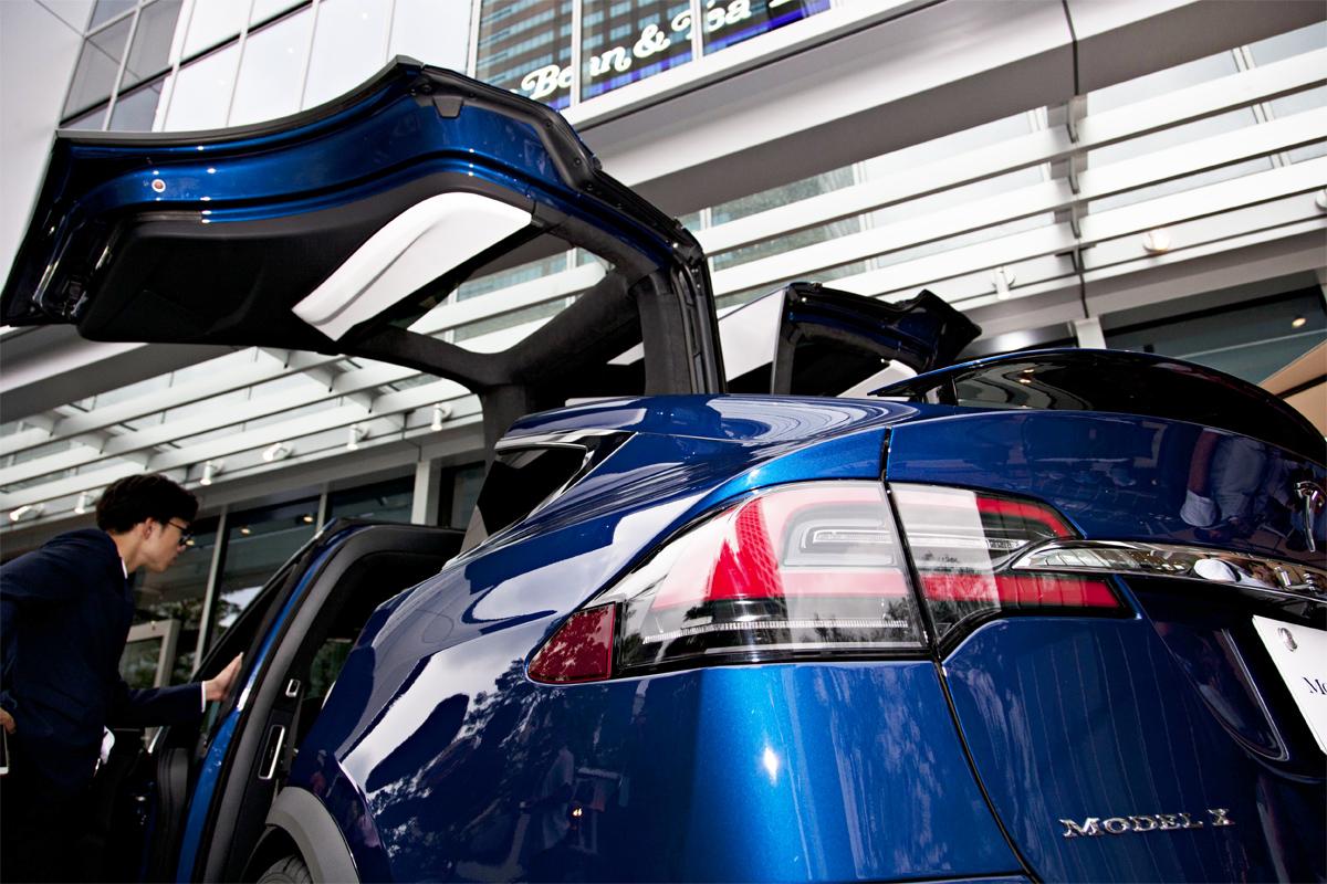 ドアパンチの心配なし 乗降性も良し それでもガルウイングが普及しないワケ 自動車情報 ニュース Web Cartop