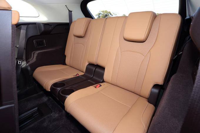 画像ギャラリー ホントに使えるクルマはどれだ 流行りの3列シートsuv最新車５台のマルとバツ 画像10 自動車情報 ニュース Web Cartop