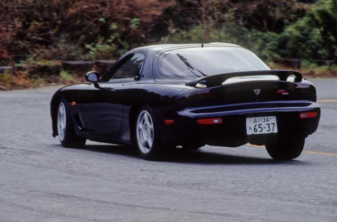 燃料計が動いて見えるほど大ガス喰い でも楽しすぎる走り屋泣かせの国産スポーツ車5選 自動車情報 ニュース Web Cartop 燃料計が動いて見えるほど大ガス喰い でも楽しすぎる走り屋泣かせの国産スポーツ車5選 自動車情報 ニュース Web Cartop