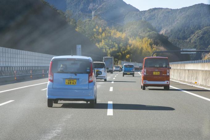 新東名高速の6車線化が決定！　渋滞もしていないのに900億円をかけて実施する理由とは