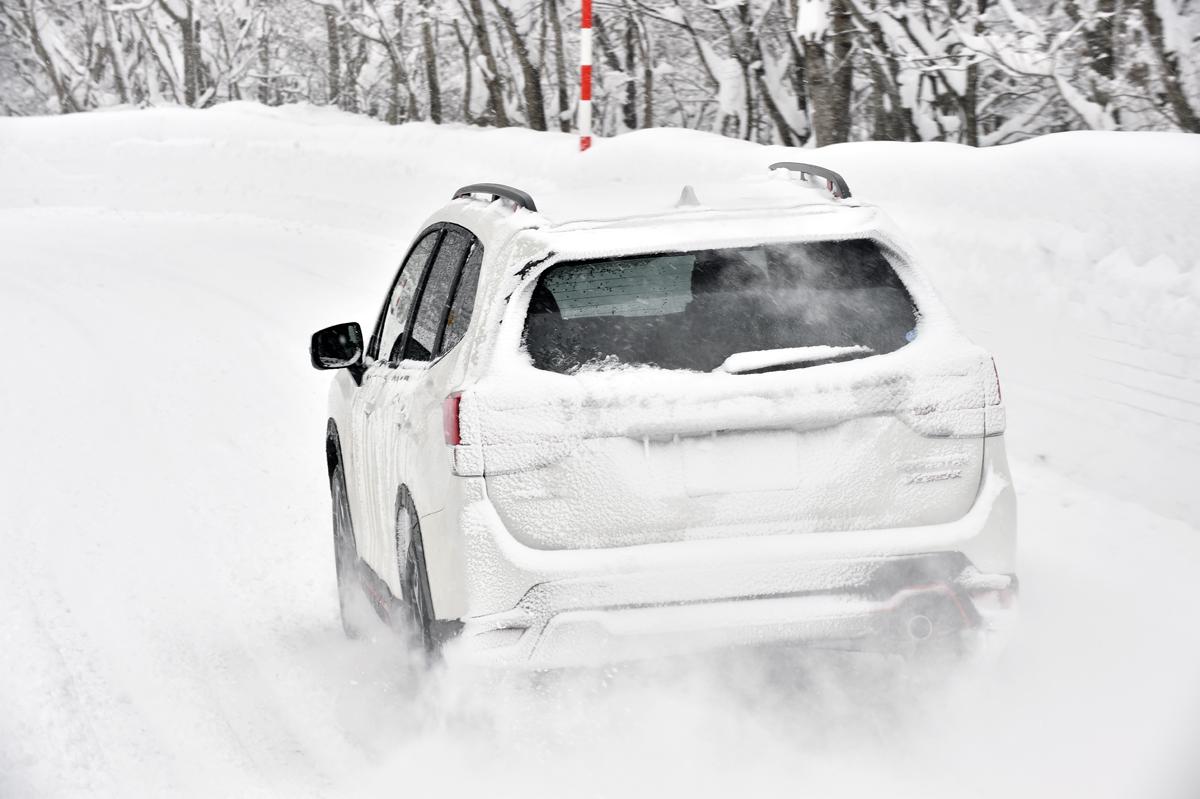 ナンバープレートが雪の付着で隠れたら違反 警察の回答とは 自動車情報 ニュース Web Cartop