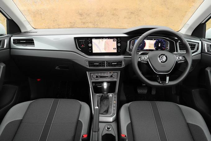 試乗 Vwポロに新世代1 5lターボ搭載 Tsi R Lineはgtiに迫る気持ちよさ 自動車情報 ニュース Web Cartop 2ページ目