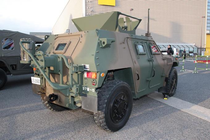 究極のカスタム車 迫力の自衛隊車両に来場者も釘付け 大阪オートメッセ19 自動車情報 ニュース Web Cartop 2ページ目