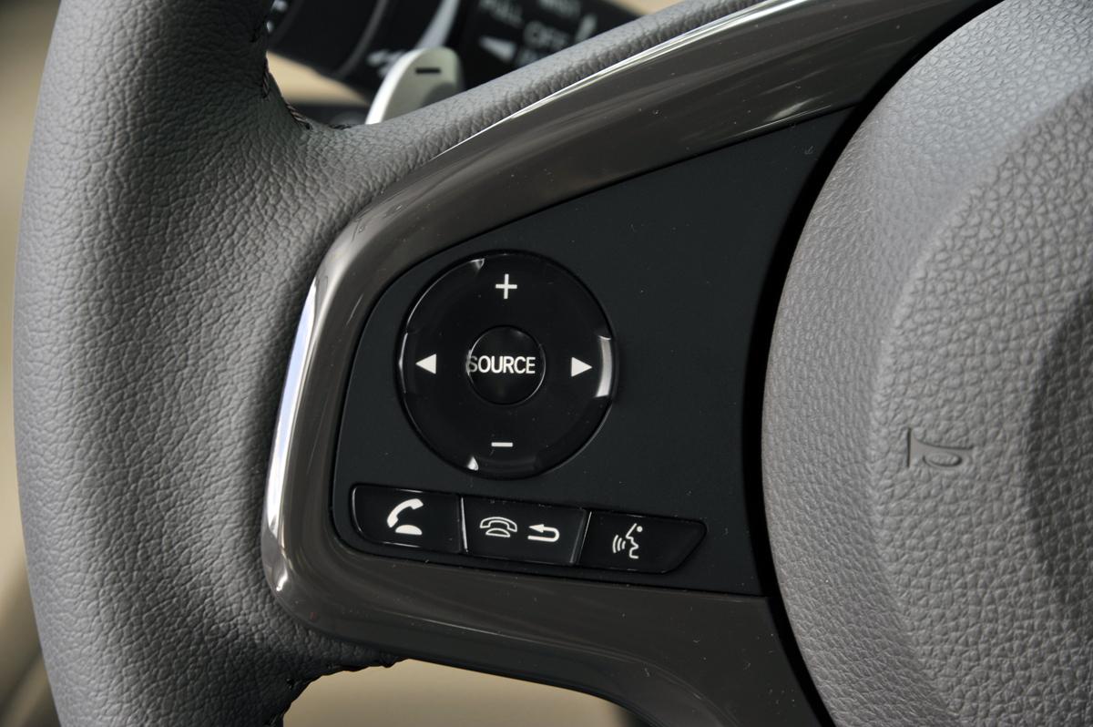 使った経験ゼロの人も多し 最近軽自動車にまでパドルシフトが採用されるワケ 自動車情報 ニュース Web Cartop 2ページ目